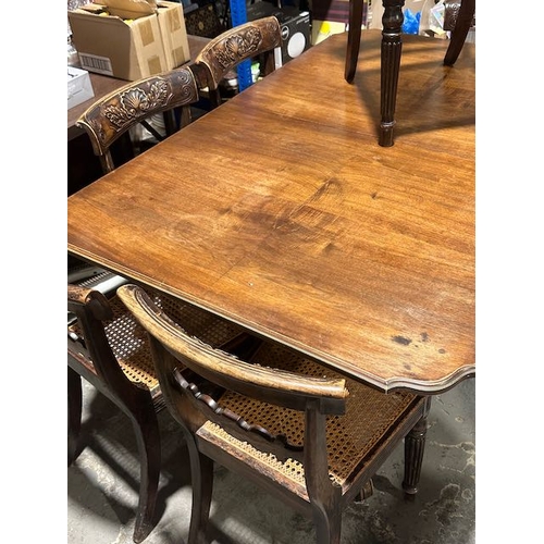 580 - Antique 2 Pod Dining Table With 6 Carved detail Bar Back Berger Chairs (Some Chairs Need Restoration... 