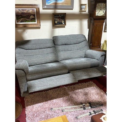 412 - G-Plan Quality Electric Recling Sofa in Excellent Condition