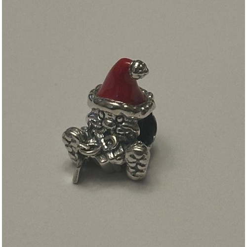 962 - Pandora Seated Santa Claus & Present Charm