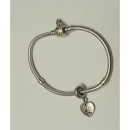 968 - Pandora Moments Daisy Flower Clasp Snake Chain Bracelet + Friends Forever Heart Dangle Charm