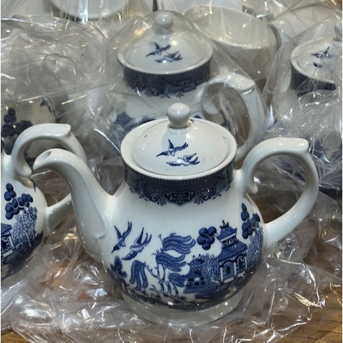 188 - 5 x Blue & White Pattern Churchill Teapots