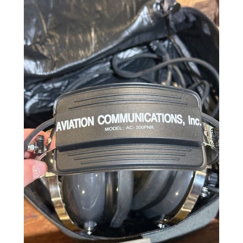 200 - AV Comm Headphones With Mic In Soft Case