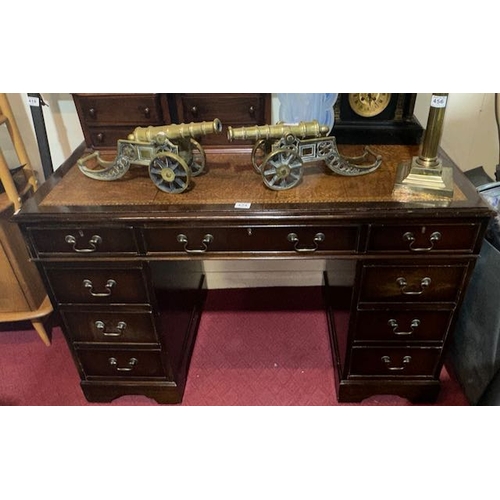 424 - Leather Inlaid 9 Drawer Desk