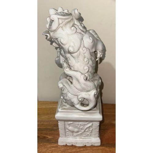342 - 2x Antique Chinese Porcelain 'Blanc De Chine' Foo Dogs