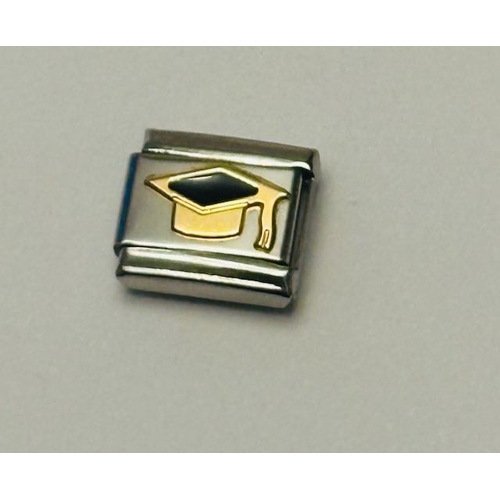 907 - Nomination Graduation Cap Charm