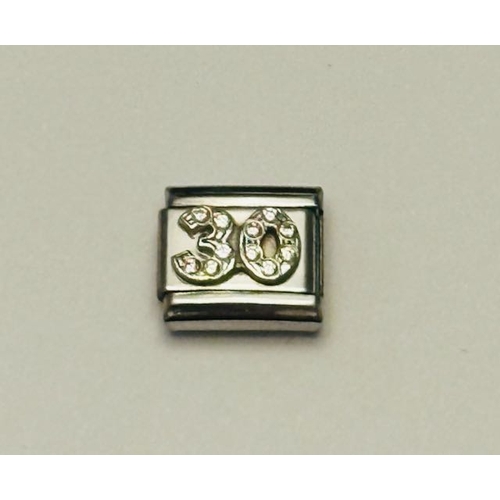 908 - Nomination '30' Charm