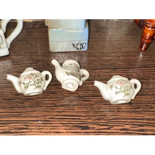 476 - Collectable Teapots Incl Cardew + 2x Brooches