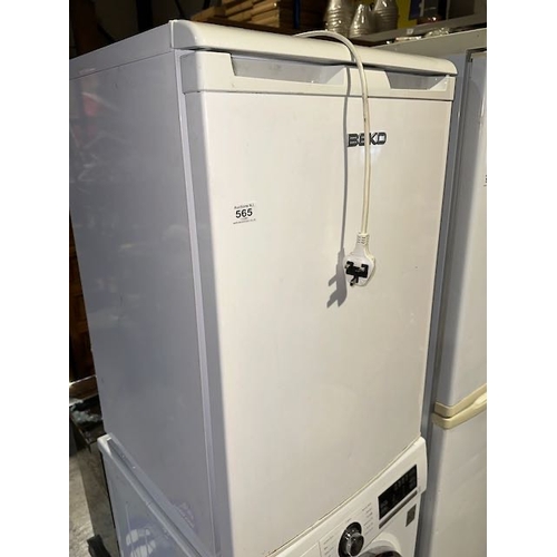 565 - Beko Fridge