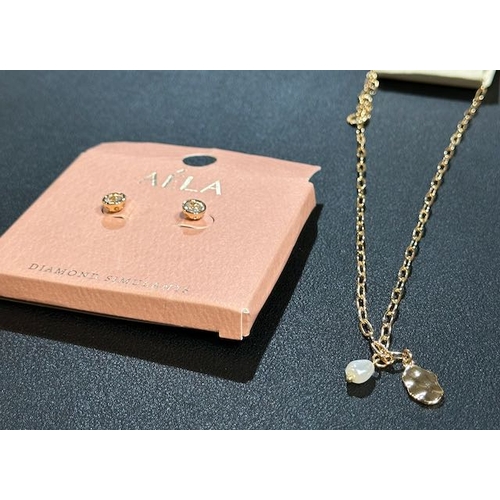 1117 - French Connection Necklace + Aéla Diamond Simulants Stud Earrings