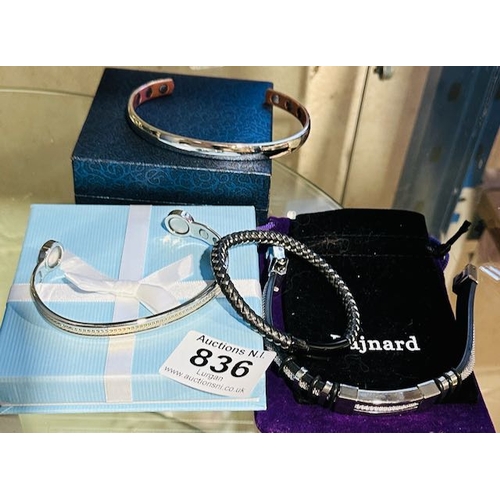 836 - Bracelet x 4 Incl 2 x Magnetic