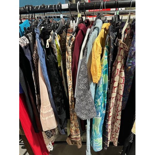 237A - Approx 45 Pcs Of A+ Grade Vintage Clothing + Large Bag Of Accessories - Includes 60's & 70's . Coats... 