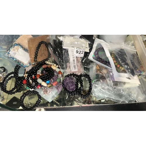 Lot 922       