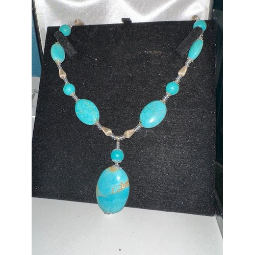 Lot 953       
