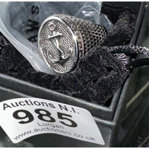 Lot 985       