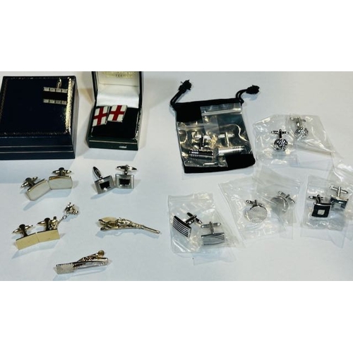 1144 - 9 x Pairs of Gents Cufflinks + 2 x Tie Clips