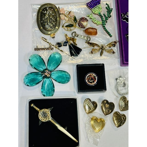 1180 - Collection of Brooches + Keychain