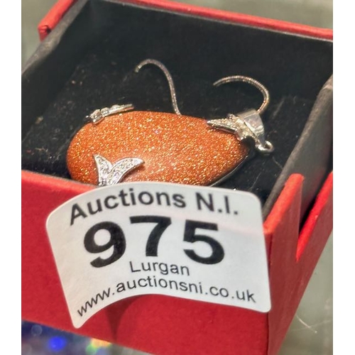 Lot 975       