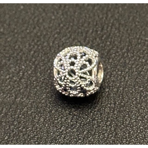 1059 - Pandora Beaded Openwork Flower Charm
