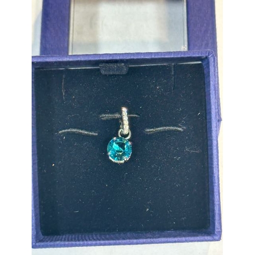 1004 - Swarovski Pendant