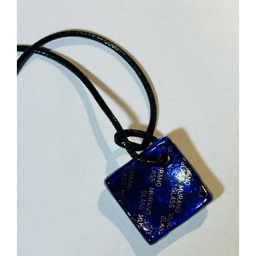 1015 - Murano Glass Pendant Necklace