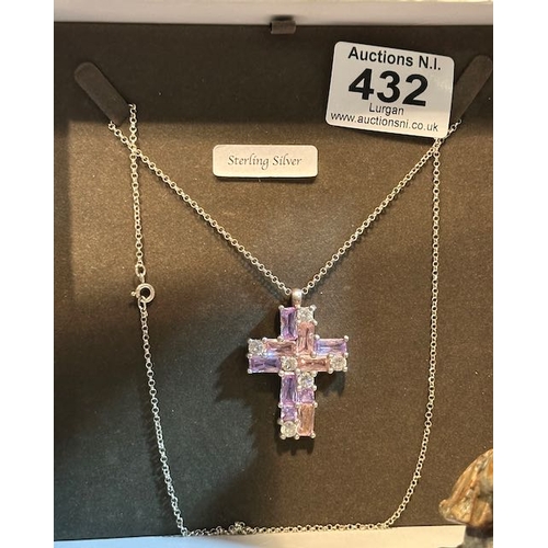 432 - Silver Belcher Necklace with Large Ornate Stoned Silver Cross Pendant