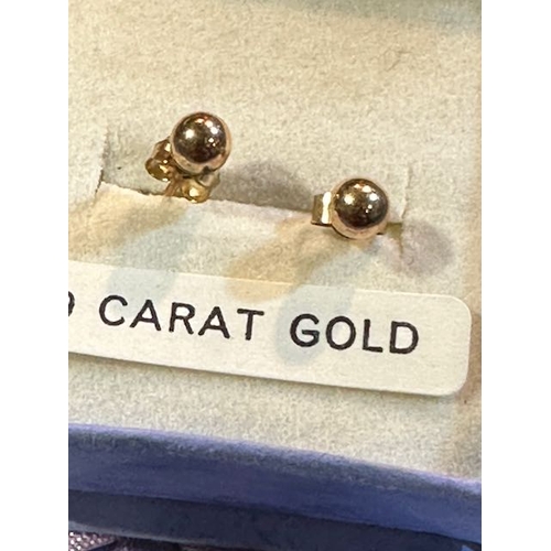 439 - Pair of 9kt Stud Earrings