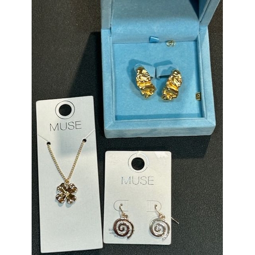 1015 - Muse Floral Pendant Necklace + Earrings + Pr Of Gold Tone Half Hoop Earrings