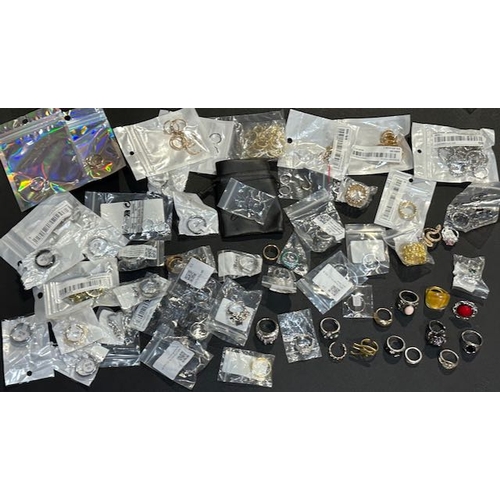 983 - Large Collection of Dress Rings & Earrings