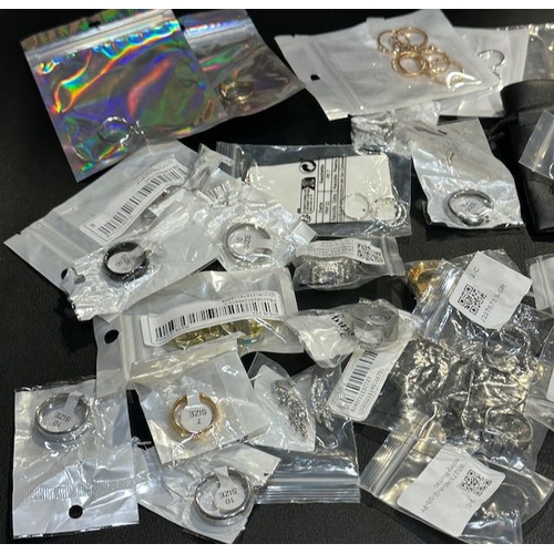 983 - Large Collection of Dress Rings & Earrings