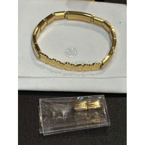 986 - Nomination Trendsetter Gold Plated Hearts Bracelet