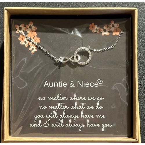 1057 - Auntie & Niece Necklace