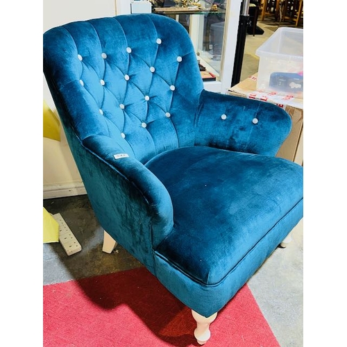 544 - Teal Buttoned Detail Armchair