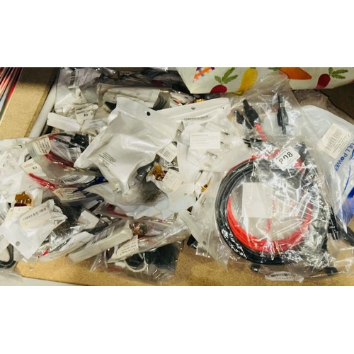 808 - Large Bag Of Mixed Electrical Leads Incl Photovoltic Cables