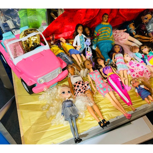 389A - Large Collection of Barbies, Rainbow High Dolls, Kens, Descendants Dolls, Barbie Jeep, Barbie Helico... 