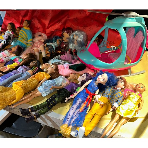 389A - Large Collection of Barbies, Rainbow High Dolls, Kens, Descendants Dolls, Barbie Jeep, Barbie Helico... 