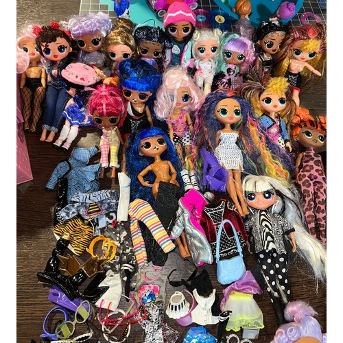 387 - Approx 19 x LOL OMG/Tween Dolls and Accessories