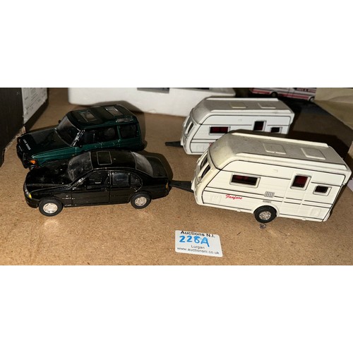 228A - Die Cast Discovery With Caravan + BMW With Caravan