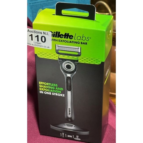 110 - Gillette Labs Razor With Exfoliating Bar - Sealed