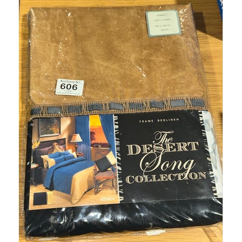 606 - Framed Bedlinen The Desert Song Collection Single Quilt Cover