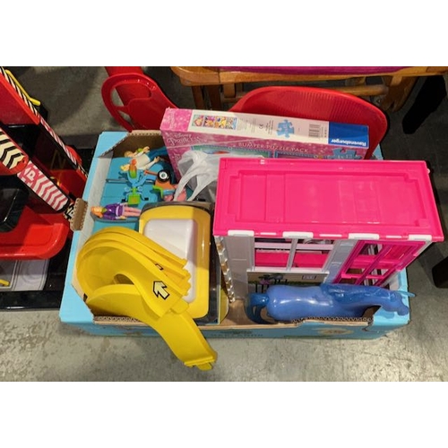 233 - Large Lot Of Kids Toys Incl Sand Pit Etc