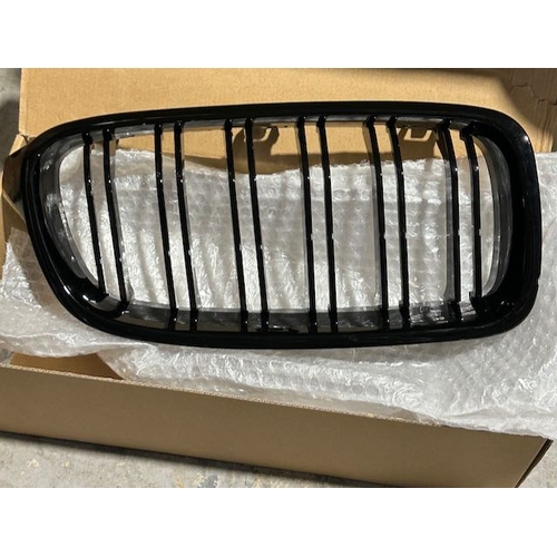 270 - Set BWM F30 Black Gloss Kidney Grills