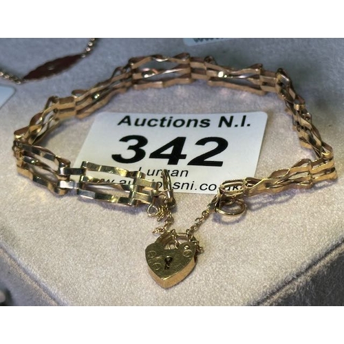 342 - 9ct Gold Gate Bracelet with Heart Clasp