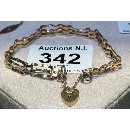 342 - 9ct Gold Gate Bracelet with Heart Clasp