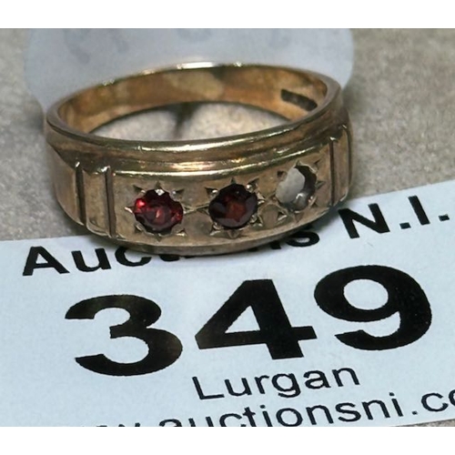 349 - 9ct Gold Garnet Ring (1 Stone Missing)