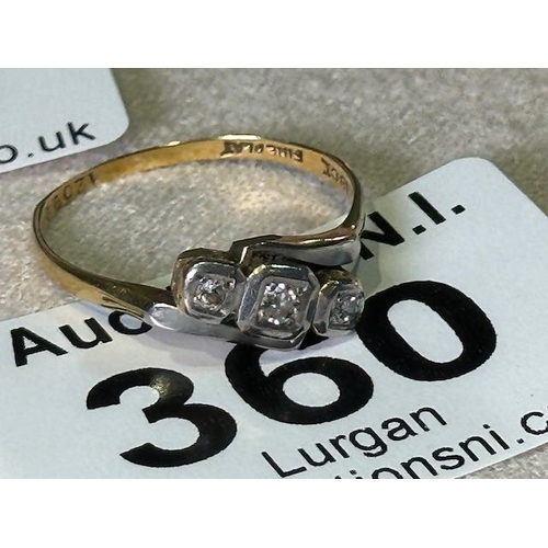 360 - 18ct & Fine Plat 3 Stone Diamond Ring