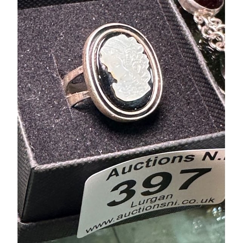 397 - Silver Silhouette Ring