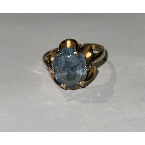 346 - Beautiful Vintage 9ct Aqua Marine Stone Ring