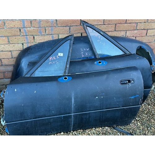 267A - Mazda MX5 MK1 Bumper & Pair of Doors