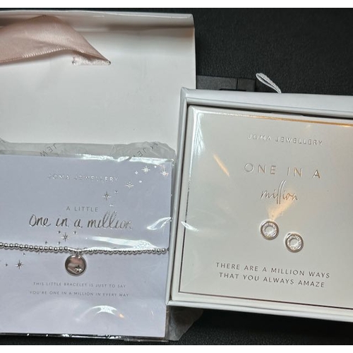 940 - Joma Jewellery 'One in A Million' Bracelet & Earrings