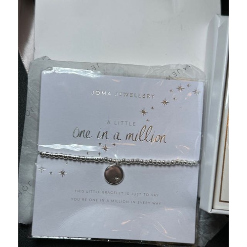 940 - Joma Jewellery 'One in A Million' Bracelet & Earrings